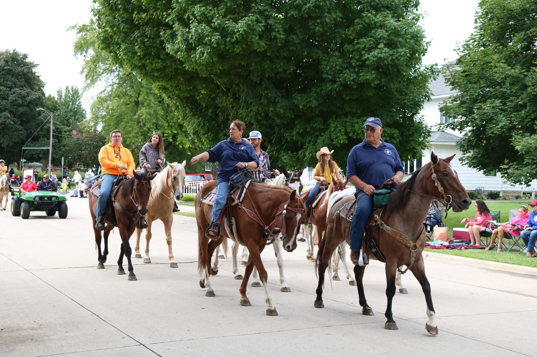 Parade 37